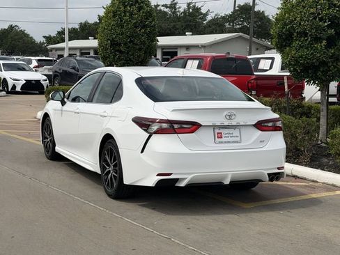 Certified 2024 Toyota Camry SE FWD image 5