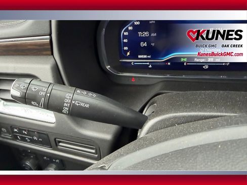 Used 2023 Chevrolet Suburban Premier AWD/4WD image 17