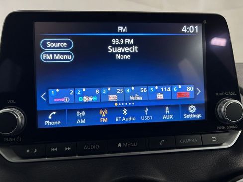 Used 2022 Nissan Sentra SV w/ All-Weather Package FWD image 11