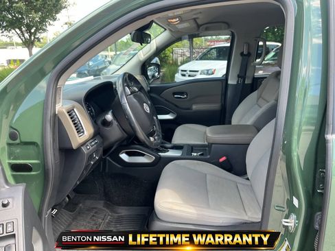 Used 2022 Nissan Frontier SV w/ Technology Package RWD image 10