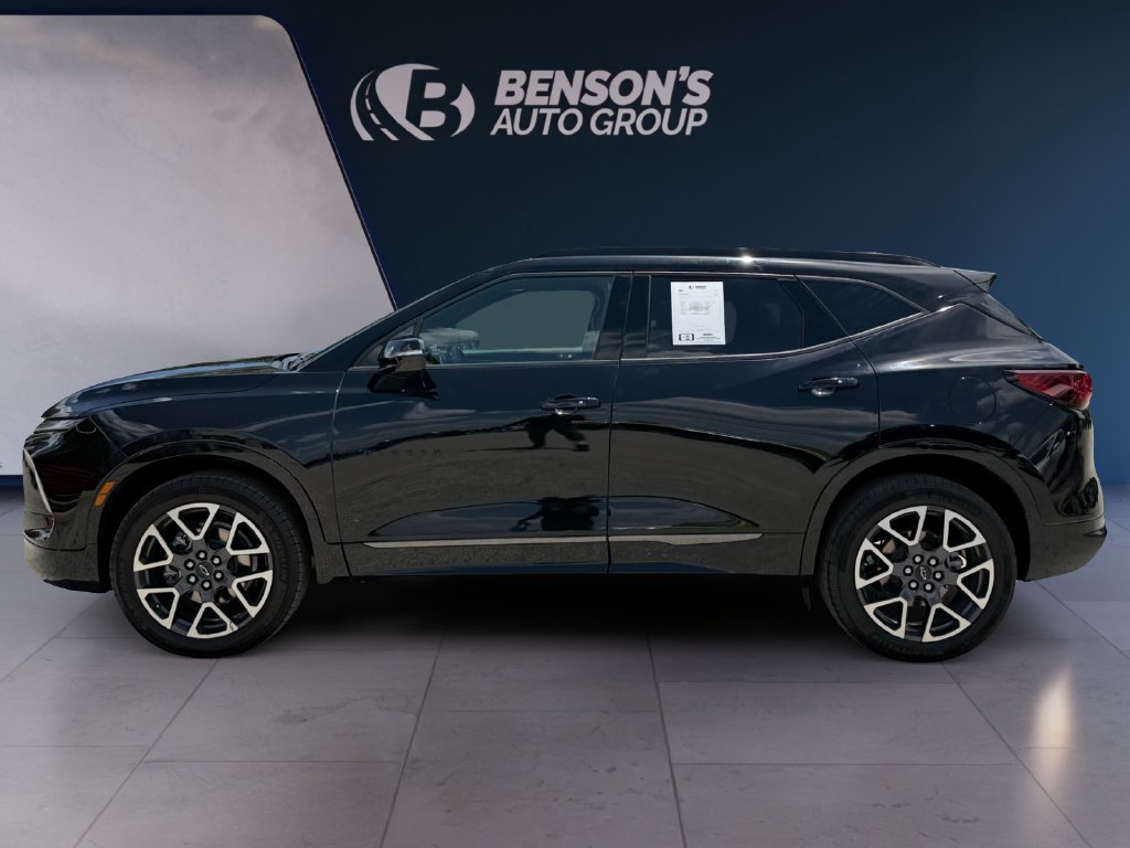 Used 2025 Chevrolet Blazer RS FWD image 2