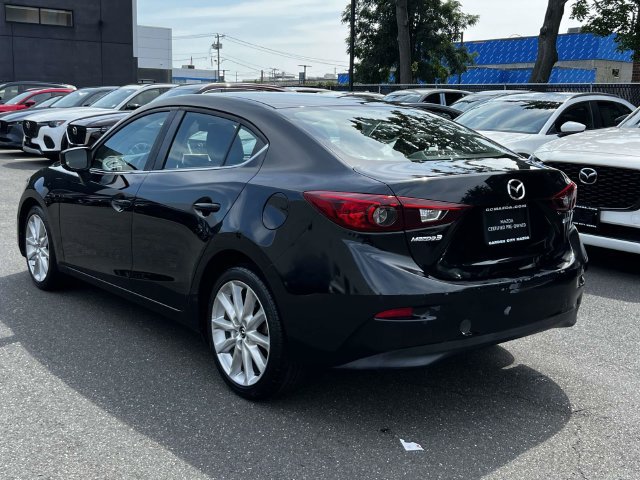 Used 2017 MAZDA MAZDA3 Touring FWD image 9