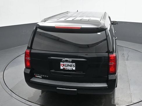 Used 2018 Chevrolet Suburban LT AWD/4WD image 30