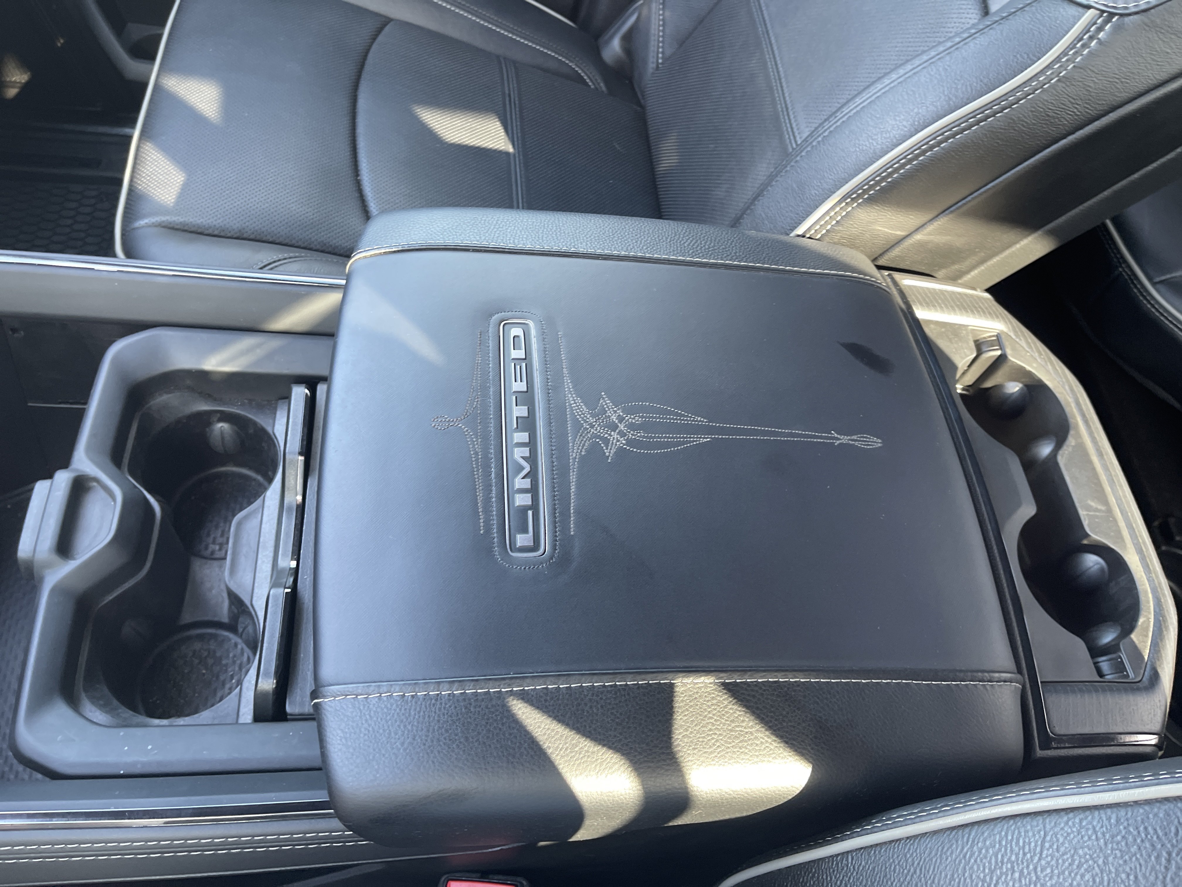 Used 2024 RAM 2500 Limited AWD/4WD image 30