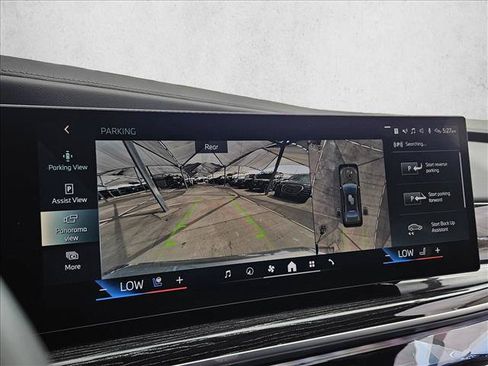 Used 2025 BMW 760i xDrive w/ Executive Package AWD/4WD image 24