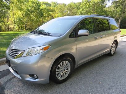 Used 2017 Toyota Sienna