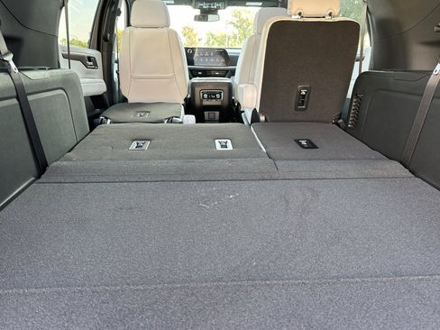 New 2026 Chevrolet Suburban Premier w/ Sun And Tow Package image 18