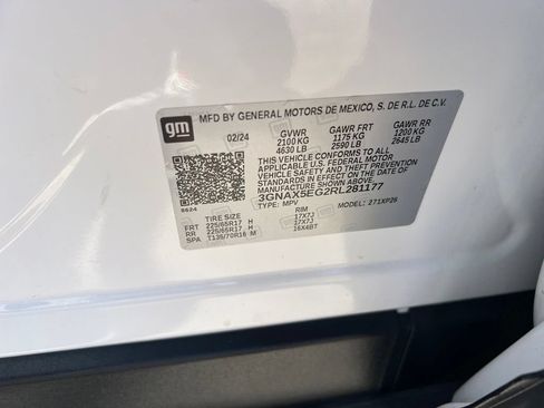 Used 2024 Chevrolet Equinox LS AWD/4WD image 16