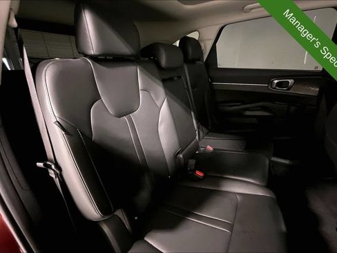 Used 2025 Kia Sorento S w/ Panoramic Sunroof Package FWD image 34