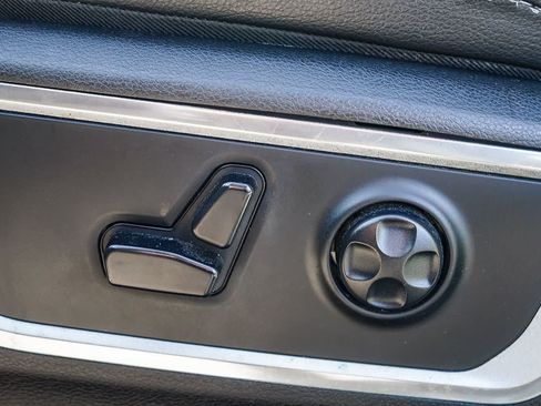 Used 2019 RAM 1500 Laramie RWD image 21