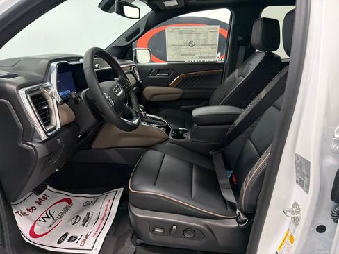 New 2026 GMC Canyon Denali AWD/4WD image 9