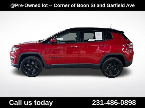 Used 2020 Jeep Compass Latitude AWD/4WD image 2