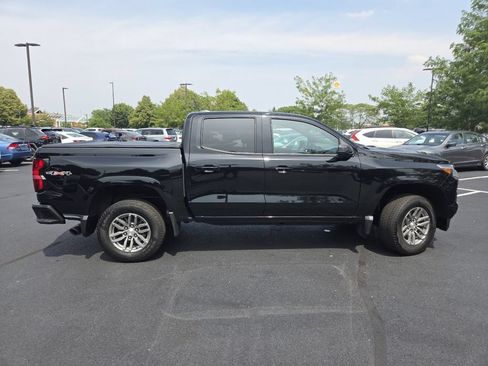 Used 2023 Chevrolet Colorado LT w/ LT Convenience Package II AWD/4WD image 25