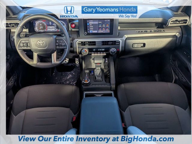 Used 2025 Toyota Tacoma TRD Sport AWD/4WD image 16