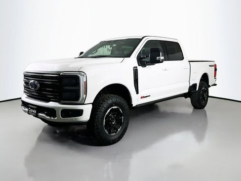 New 2026 Ford F250 Platinum w/ Tremor Off-Road Package image 5