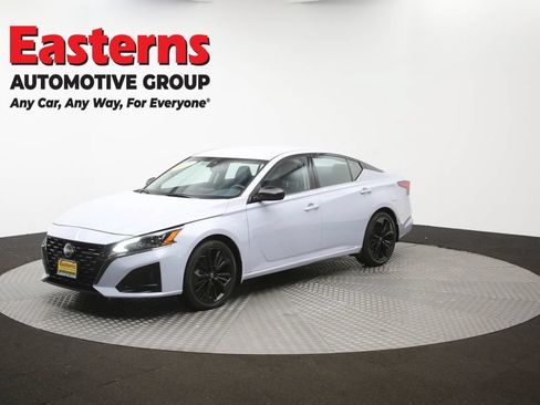 Used 2023 Nissan Altima 2.5 SR FWD image 59