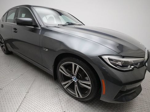 Used 2022 BMW 330e xDrive w/ Premium Package AWD/4WD image 37