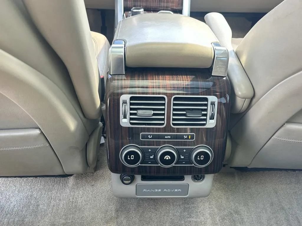 Used 2017 Land Rover Range Rover HSE AWD/4WD image 18