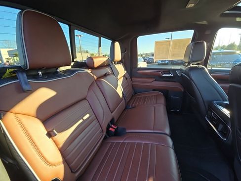 Used 2024 GMC Sierra 3500 Denali Ultimate image 18