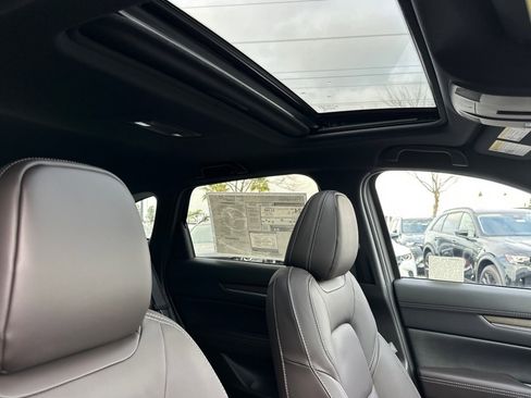 New 2025 MAZDA CX-5 Signature image 17