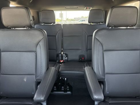 Used 2025 GMC Yukon Denali AWD/4WD image 20