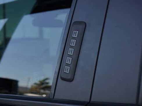 Used 2023 Ford Maverick Lariat FWD image 11