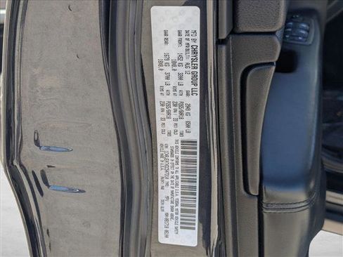 Used 2013 Jeep Grand Cherokee Laredo image 26