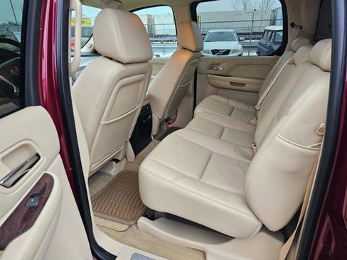 Used 2007 Cadillac Escalade EXT w/ Information Package image 8