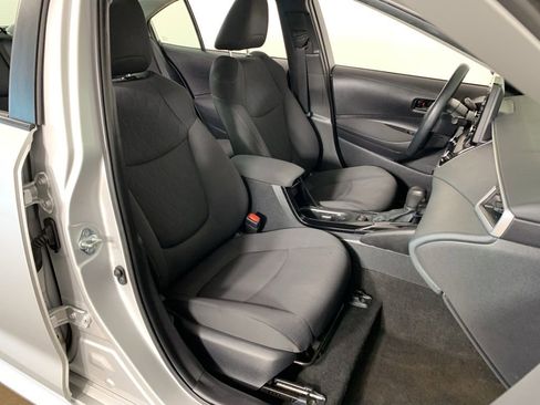 Used 2022 Toyota Corolla LE image 34