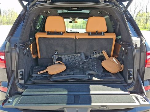 Used 2021 BMW X7 M50i w/ Cold Weather Package image 30