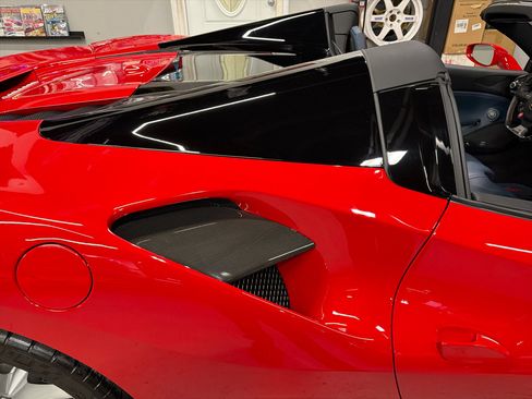 Used 2018 Ferrari 488 Spider image 23