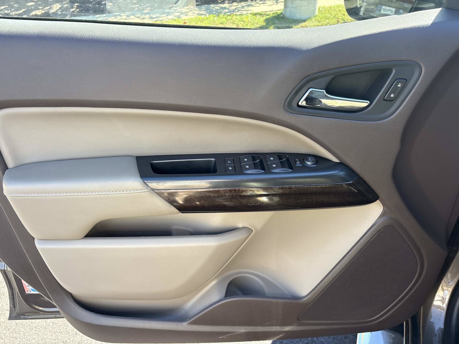 Used 2015 GMC Canyon SLT w/ Driver Alert Package AWD/4WD image 12
