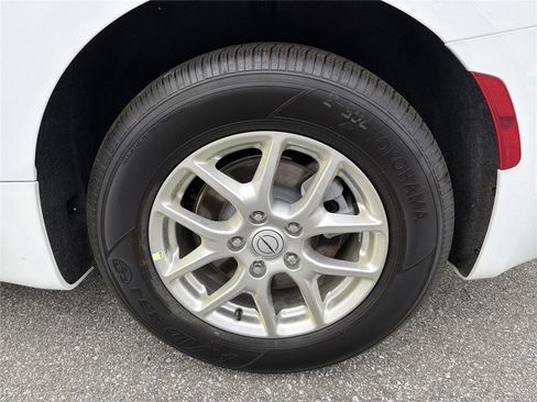 New 2026 Chrysler Pacifica Select FWD image 17