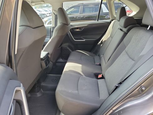 Used 2022 Toyota RAV4 XLE image 15