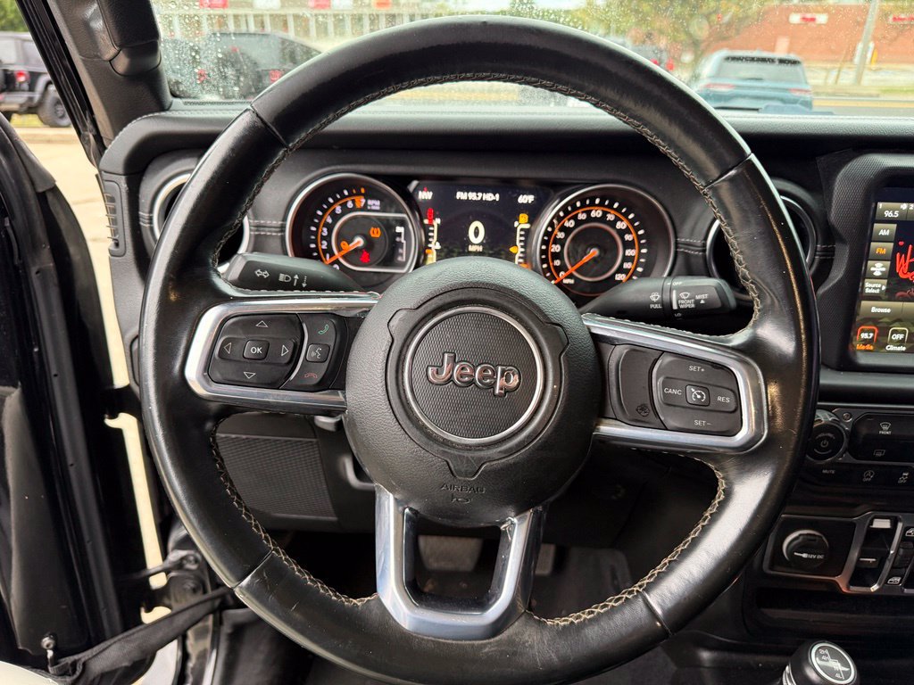 Used 2020 Jeep Gladiator Overland AWD/4WD image 15