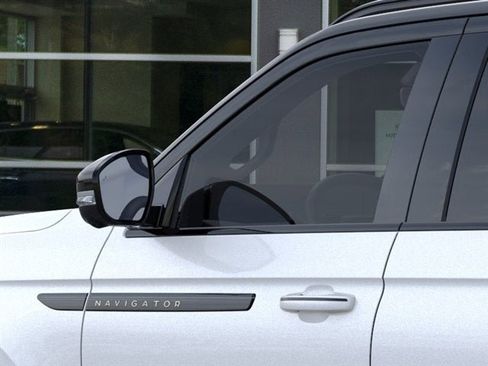 New 2026 Lincoln Navigator L Black Label AWD/4WD image 43
