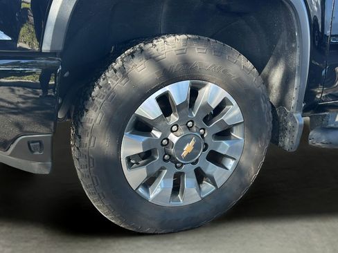 Certified 2025 Chevrolet Silverado 2500 Custom w/ Custom Value Package image 10