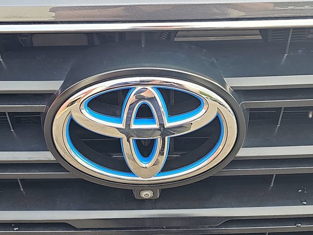 Used 2024 Toyota Sequoia SR5 w/ TRD Off-Road Package AWD/4WD image 35