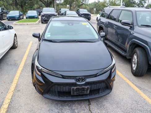 Used 2022 Toyota Corolla LE FWD image 4