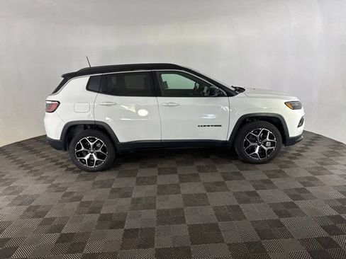 Used 2025 Jeep Compass Limited AWD/4WD image 6