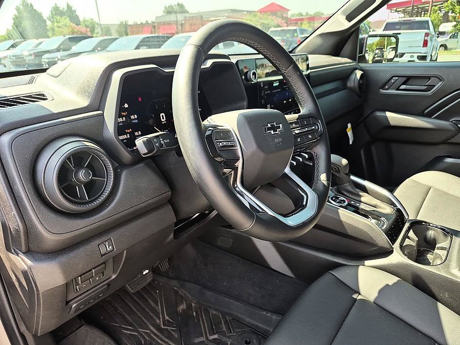 New 2026 Chevrolet Colorado Trail Boss w/ Midnight Edition AWD/4WD image 15