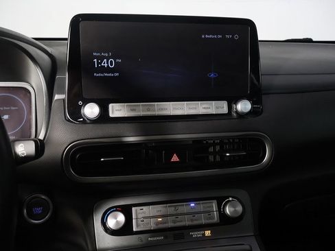 Used 2022 Hyundai Kona Limited w/ Cargo Package FWD image 41