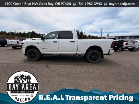 Used 2025 RAM 2500 Big Horn AWD/4WD image 3