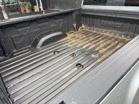 Used 2025 GMC Sierra 3500 Denali image 10