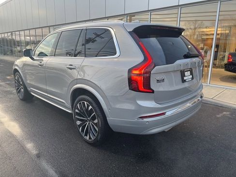 Used 2025 Volvo XC90 B5 Plus image 3