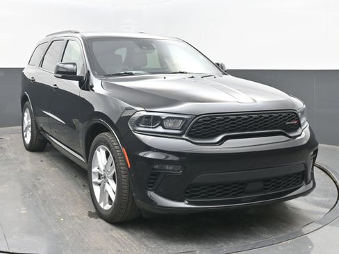 Used 2023 Dodge Durango GT image 3