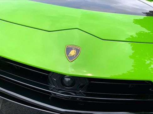 Used 2024 Lamborghini Urus Performante AWD/4WD image 5