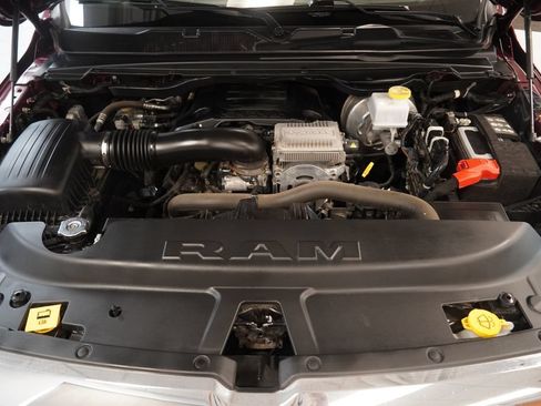 Used 2023 RAM 1500 Big Horn AWD/4WD image 40