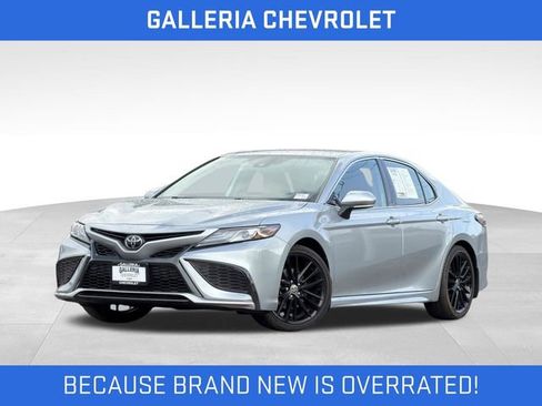 Used 2022 Toyota Camry XSE FWD image 1