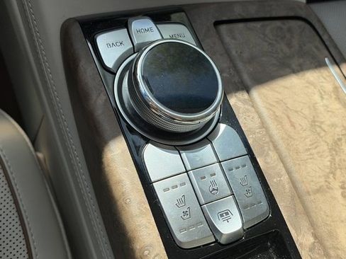 Used 2022 Genesis G90 5.0 Ultimate image 26